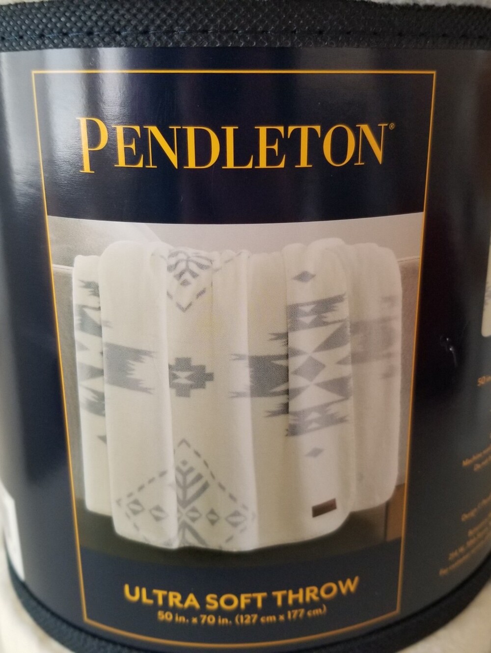 Pendleton Throw Blanket 50x70 New - Picture 4 of 6